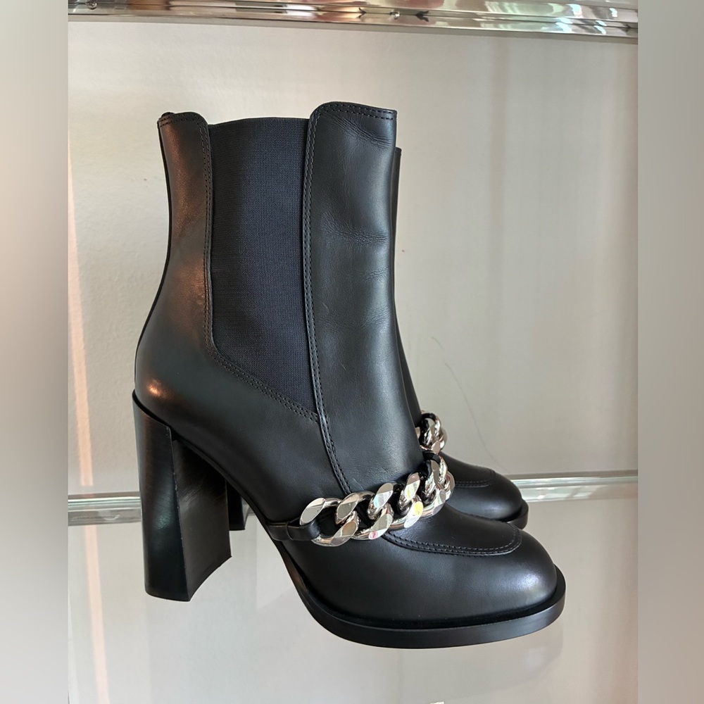 *NEW* Givenchy 37.5 Chain Chelsea Biker Ankle Boots Black Leather 105 Heel